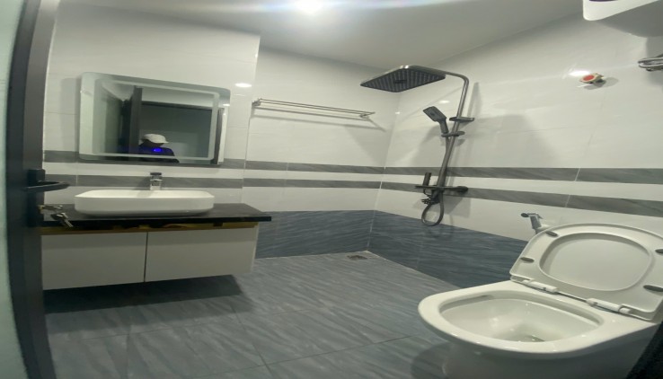 Siêu vip - Bán nhà đường đôi Tân Mai, 45m2, 5 tầng, 7 ngủ, 4 WC - Thang máy, Full đồ